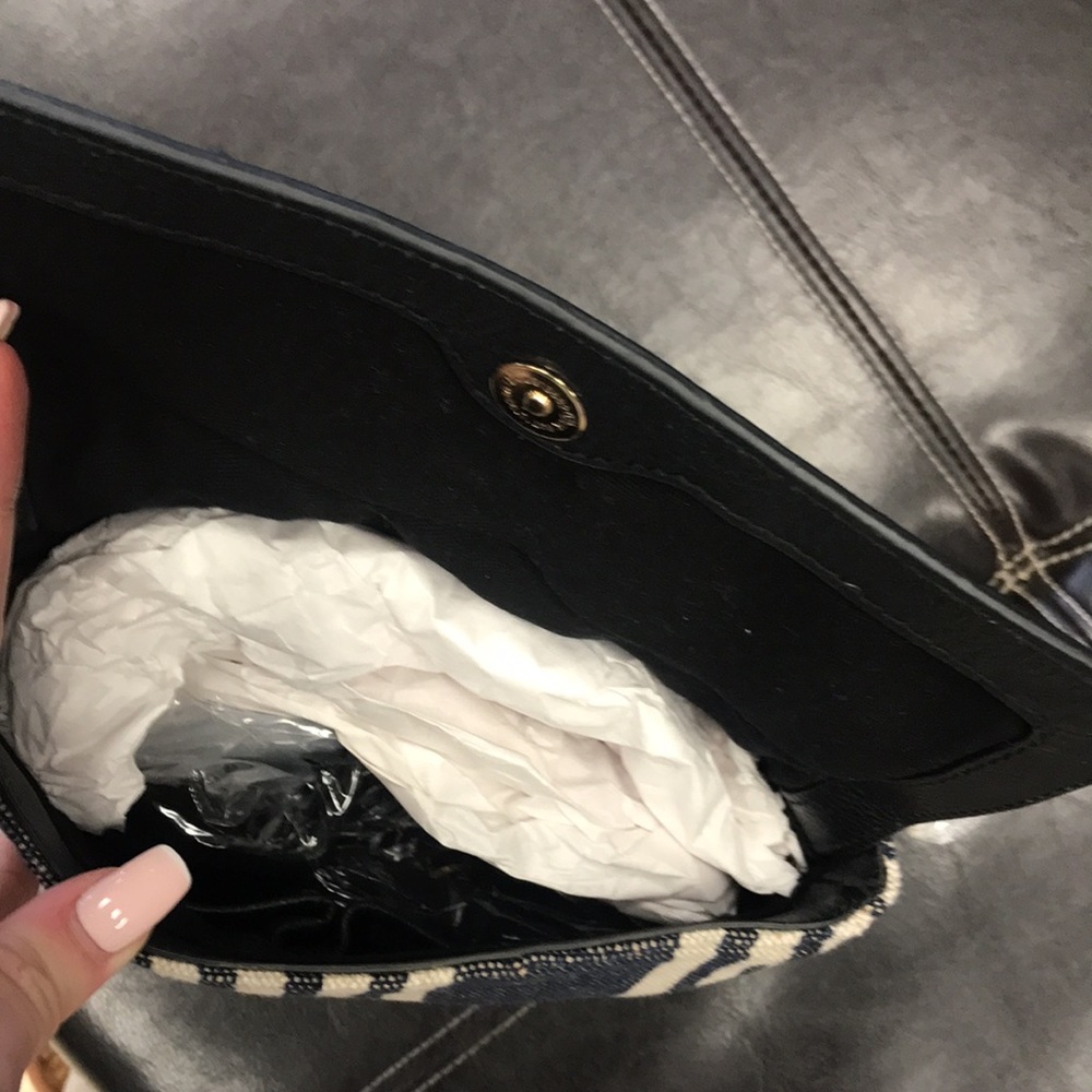 🛍️ Celine Dion Forte Crossbody Sale - Picture 11 of 12